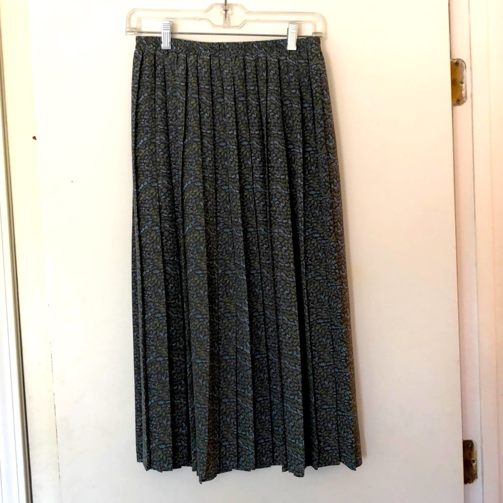 Women’s skirt